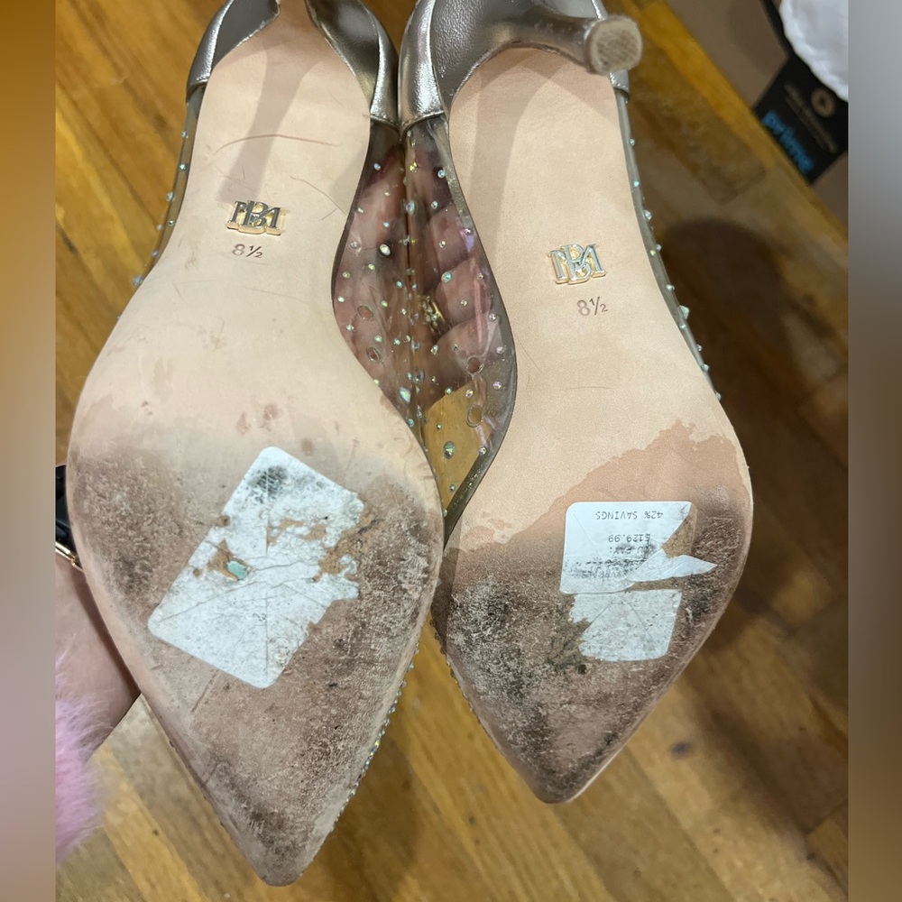 Badgley Mischka Cinderella Pointed Toe Heels Gold and Clear - Picture 10 of 10